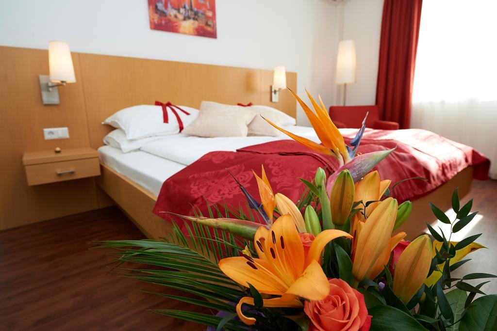 City-Hotel Moedling Modling Δωμάτιο φωτογραφία