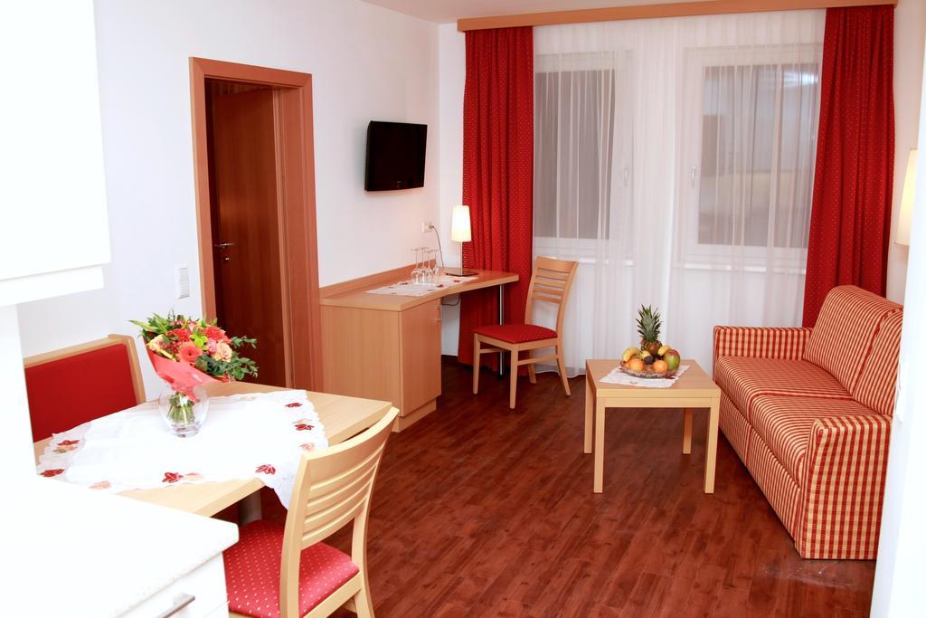 City-Hotel Moedling Modling Δωμάτιο φωτογραφία